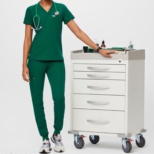 Figs Hunter Green Scrub Set